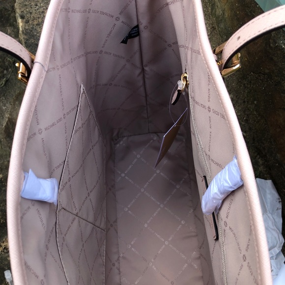 Michael Kors Medium Jet Set Carryall Tote Ballet - Picture 4 of 7